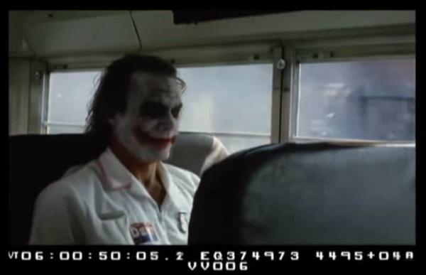 10 'hạt sạn' hài hước trong ‘The Dark Knight’ chỉ 1% khán giả xem phim có thể phát hiện ra 10 'hạt sạn' hài hước trong ‘The Dark Knight’ chỉ 1% khán giả xem phim có thể phát hiện ra