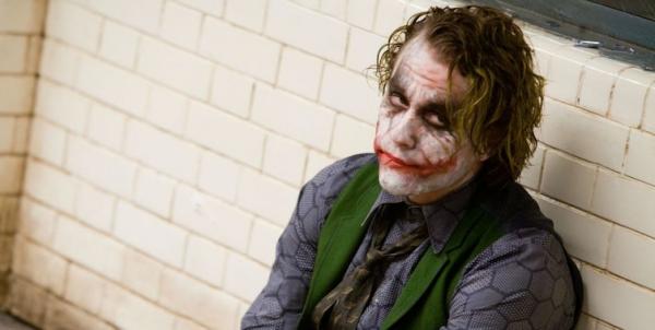 10 'hạt sạn' hài hước trong ‘The Dark Knight’ chỉ 1% khán giả xem phim có thể phát hiện ra 10 'hạt sạn' hài hước trong ‘The Dark Knight’ chỉ 1% khán giả xem phim có thể phát hiện ra