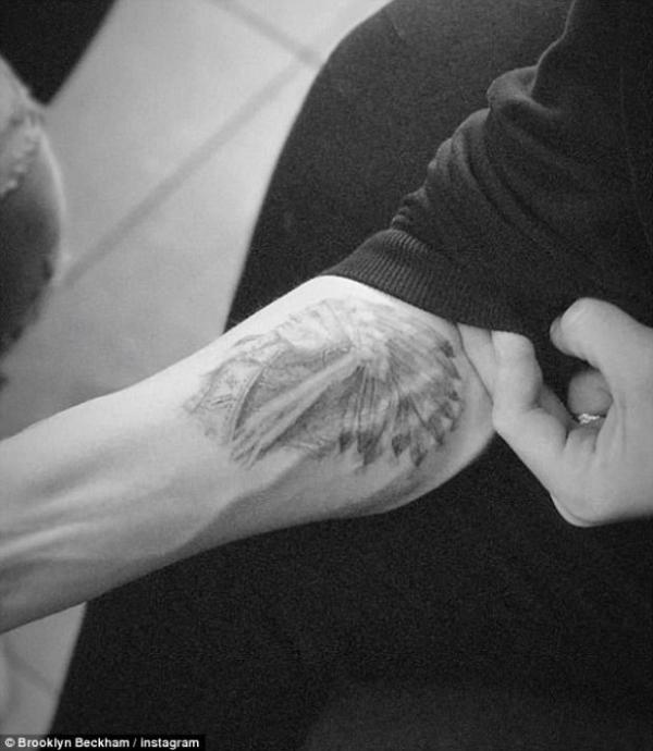 Chỉ nghiện xăm hình, mê xế hộp, tuổi trẻ của cậu ấm Brooklyn Beckham cứ mãi lông bông vậy sao? Chỉ nghiện xăm hình, mê xế hộp, tuổi trẻ của cậu ấm Brooklyn Beckham cứ mãi lông bông vậy sao?