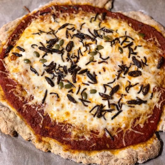Hết hồn với thực đơn của chị gái yêu môi trường: trứng chiên kiến, pizza dế, sâu xào rau Hết hồn với thực đơn của chị gái yêu môi trường: trứng chiên kiến, pizza dế, sâu xào rau