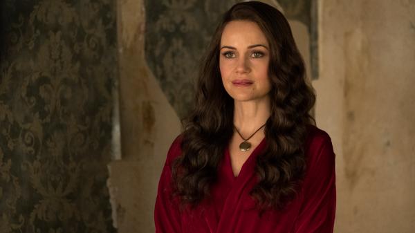 the haunting of hill house s1e5 carla gugino steve dietl netflix