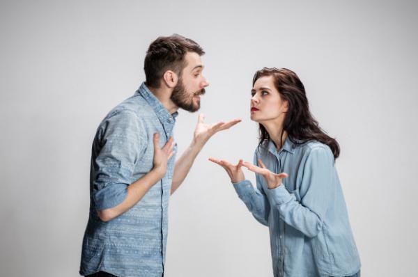 Điểm mặt những cách hội 'cãi cùn' sử dụng để chiến thắng trong một cuộc tranh luận Điểm mặt những cách hội 'cãi cùn' sử dụng để chiến thắng trong một cuộc tranh luận