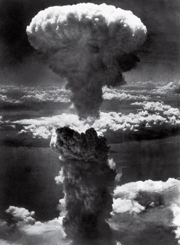 time 100 influential photos lieutenant charles levy mushroom cloud nagasaki 37
