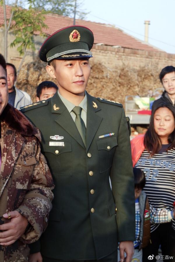 Thầy Khổng của Hoa Bưu và Dương Tịch gây bất ngờ với gương mặt điển trai, body nóng bỏng Thầy Khổng của Hoa Bưu và Dương Tịch gây bất ngờ với gương mặt điển trai, body nóng bỏng