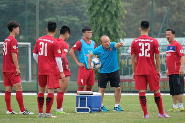 Từ Á quân U23 Châu Á đến vô địch AFF: Một năm thổn thức với bóng đá của 90 triệu dân Việt Nam Từ Á quân U23 Châu Á đến vô địch AFF: Một năm thổn thức với bóng đá của 90 triệu dân Việt Nam