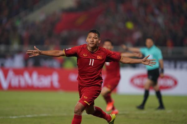 Từ Á quân U23 Châu Á đến vô địch AFF: Một năm thổn thức với bóng đá của 90 triệu dân Việt Nam Từ Á quân U23 Châu Á đến vô địch AFF: Một năm thổn thức với bóng đá của 90 triệu dân Việt Nam