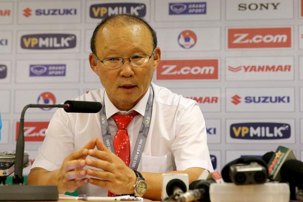Park Hang-seo: Từ HLV đội bóng hạng 3 ở Hàn Quốc đến người hùng làm nên lịch sử cho Việt Nam Park Hang-seo: Từ HLV đội bóng hạng 3 ở Hàn Quốc đến người hùng làm nên lịch sử cho Việt Nam
