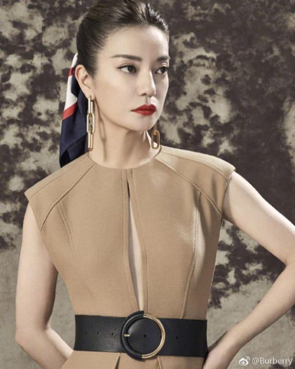 lost bird chien dich mung nam moi cua burberry trung quoc 7