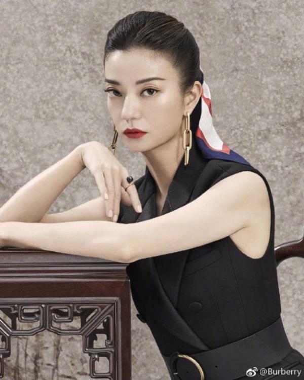 lost bird chien dich mung nam moi cua burberry trung quoc 9
