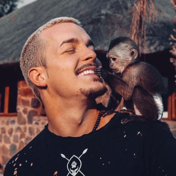 this guy from switzerland left a prestigious job sold all his things and moved to africa to rescue mutilated animals 5c822bd09e0bc 880