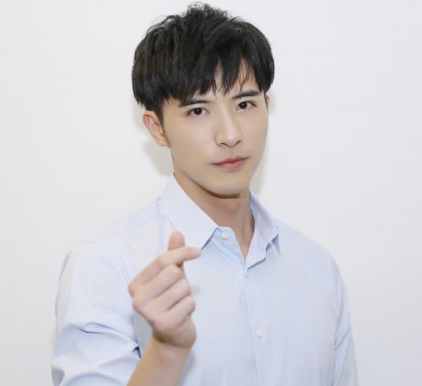 5 nam diễn viên Hoa ngữ nổi tiếng chỉ nhờ một bộ phim sau nhiều năm 'sống trong bóng tối' 5 nam diễn viên Hoa ngữ nổi tiếng chỉ nhờ một bộ phim sau nhiều năm 'sống trong bóng tối'