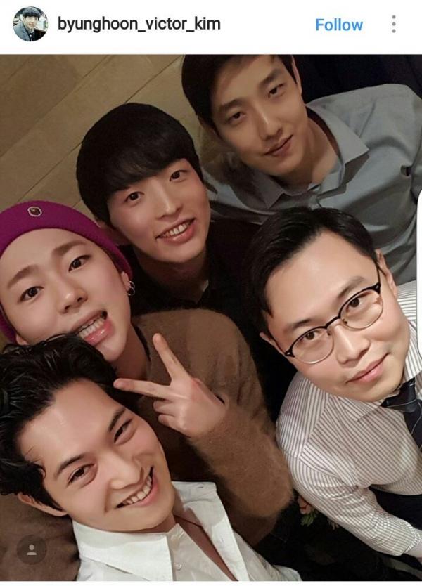 Zico bị netizen 'tấn công' trên Instagram vì vụ 'chiếc điện thoại vàng' và tình bạn với Jung Joon Young Zico bị netizen 'tấn công' trên Instagram vì vụ 'chiếc điện thoại vàng' và tình bạn với Jung Joon Young