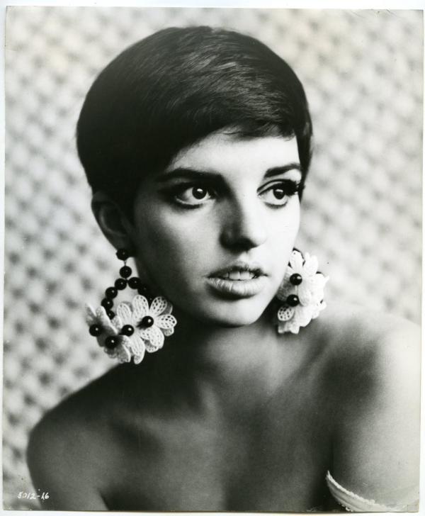 Liza Minnelli: Nữ diễn viên trách móc Michael Jackson vì để bà lấy... chồng gay Liza Minnelli: Nữ diễn viên trách móc Michael Jackson vì để bà lấy... chồng gay
