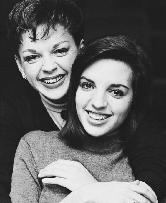 Liza Minnelli: Nữ diễn viên trách móc Michael Jackson vì để bà lấy... chồng gay Liza Minnelli: Nữ diễn viên trách móc Michael Jackson vì để bà lấy... chồng gay