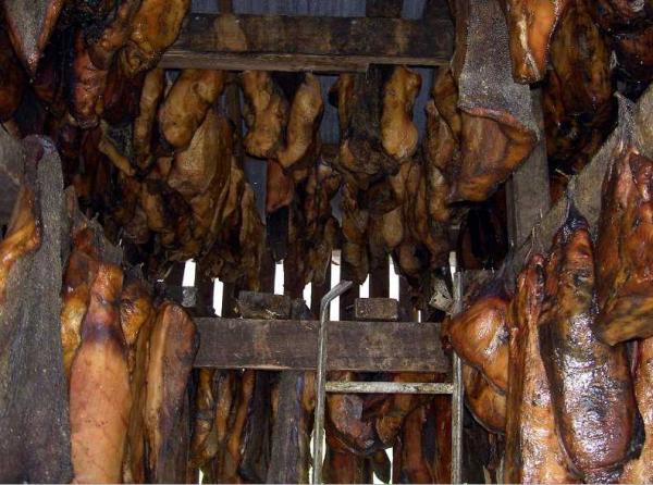Những món ăn kinh dị nhưng lại là đặc sản của các nước trên thế giới Những món ăn kinh dị nhưng lại là đặc sản của các nước trên thế giới