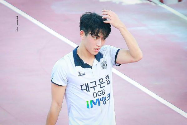 Jeong Seung Won: 'Nam thần sân cỏ' thế hệ mới của bóng đá Hàn Quốc Jeong Seung Won: 'Nam thần sân cỏ' thế hệ mới của bóng đá Hàn Quốc