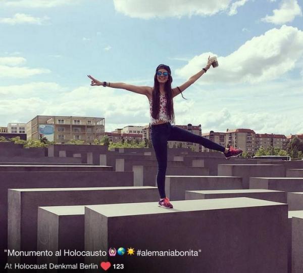 Nam nghệ sĩ dùng Photoshop để chỉ trích những bức ảnh vô duyên của du khách tại Đài Tưởng Niệm Do Thái Nam nghệ sĩ dùng Photoshop để chỉ trích những bức ảnh vô duyên của du khách tại Đài Tưởng Niệm Do Thái