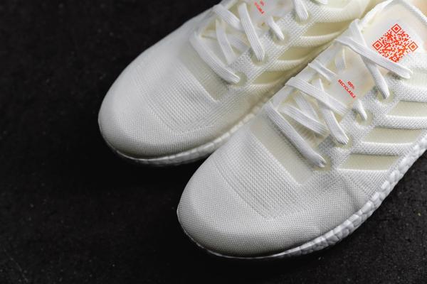 Adidas lần đầu tiên ra mắt mẫu giày luyện tập có thể tái chế 100% Adidas lần đầu tiên ra mắt mẫu giày luyện tập có thể tái chế 100%