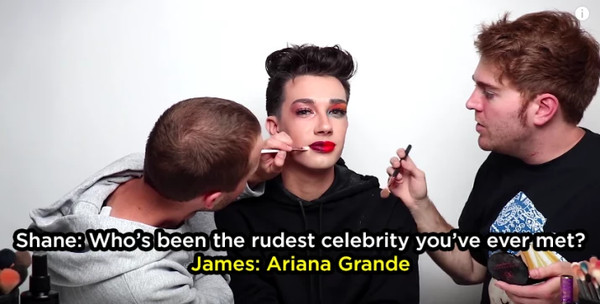 Tóm tắt liên hoàn 'phốt' khiến beauty blogger James Charles mất đi hàng triệu người theo dõi mỗi ngày Tóm tắt liên hoàn 'phốt' khiến beauty blogger James Charles mất đi hàng triệu người theo dõi mỗi ngày