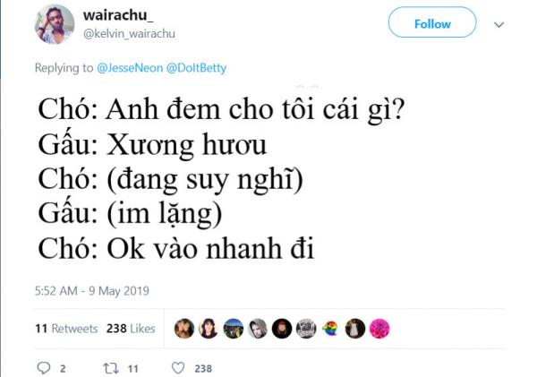 Em chó vô dụng nhận 'hối lộ' để gấu đen vào nhà mình lục thùng rác Em chó vô dụng nhận 'hối lộ' để gấu đen vào nhà mình lục thùng rác