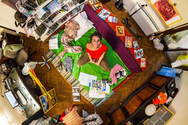 'Căn phòng của tôi : Chân dung một thế hệ': Đi khắp thế giới ngó nghiêng xem phòng ngủ của thế hệ Millennials có gì 'Căn phòng của tôi : Chân dung một thế hệ': Đi khắp thế giới ngó nghiêng xem phòng ngủ của thế hệ Millennials có gì