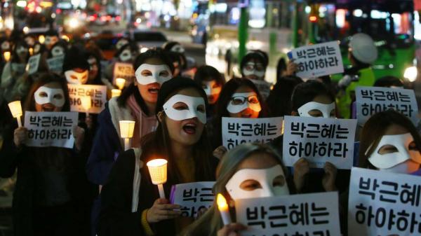 Những động thái quyết liệt của người dân Hàn Quốc sau khi hay tin Seungri và Yoo In Suk không bị bắt Những động thái quyết liệt của người dân Hàn Quốc sau khi hay tin Seungri và Yoo In Suk không bị bắt