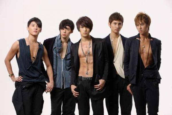 Top 10 nhóm nhạc bán nhiều album nhất lịch sử K-Pop: BTS xưng vương, chỉ có 2 đại diện nữ xuất hiện Top 10 nhóm nhạc bán nhiều album nhất lịch sử K-Pop: BTS xưng vương, chỉ có 2 đại diện nữ xuất hiện