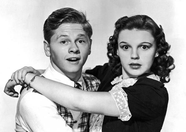 10 điều kinh khủng mà các hãng phim từng làm với diễn viên trong thời hoàng kim của Hollywood 10 điều kinh khủng mà các hãng phim từng làm với diễn viên trong thời hoàng kim của Hollywood