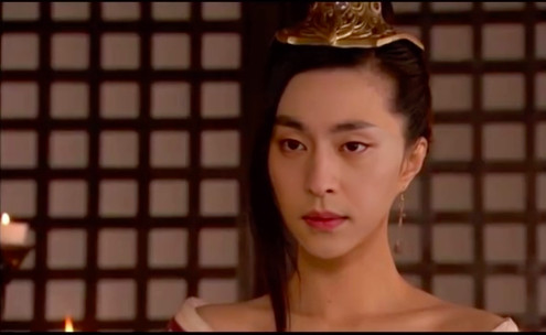 Fan hoang mang với hình ảnh gái tính của Đặng Luân trong loạt clip mới gây sốt trên MXH Fan hoang mang với hình ảnh gái tính của Đặng Luân trong loạt clip mới gây sốt trên MXH