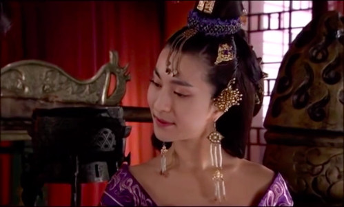 Fan hoang mang với hình ảnh gái tính của Đặng Luân trong loạt clip mới gây sốt trên MXH Fan hoang mang với hình ảnh gái tính của Đặng Luân trong loạt clip mới gây sốt trên MXH