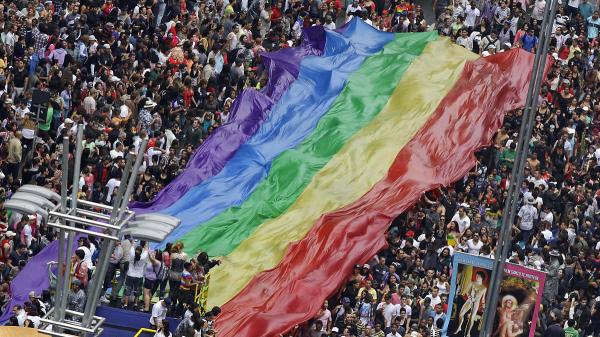Một Giám mục gây phẫn nộ khi kêu gọi không hưởng ứng tháng Tự hào LGBT vì sợ ảnh hưởng đến trẻ em Một Giám mục gây phẫn nộ khi kêu gọi không hưởng ứng tháng Tự hào LGBT vì sợ ảnh hưởng đến trẻ em