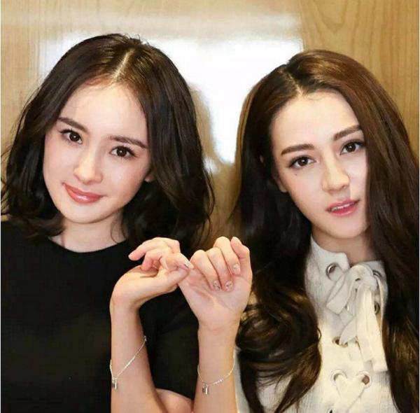 Gia Hành nhiều người giỏi, vì sao Dương Mịch quyết chỉ lăng-xê Địch Lệ Nhiệt Ba thành đại minh tinh? Gia Hành nhiều người giỏi, vì sao Dương Mịch quyết chỉ lăng-xê Địch Lệ Nhiệt Ba thành đại minh tinh?