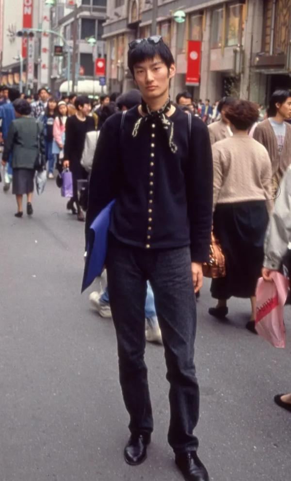 37 năm thời trang đường phố Tokyo làm kinh ngạc thế giới (1980 - 2017) (Phần 1) 37 năm thời trang đường phố Tokyo làm kinh ngạc thế giới (1980 - 2017) (Phần 1)