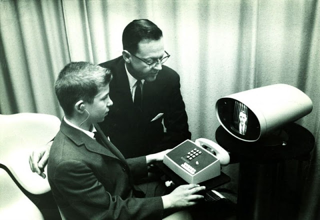1960s picturephone 10