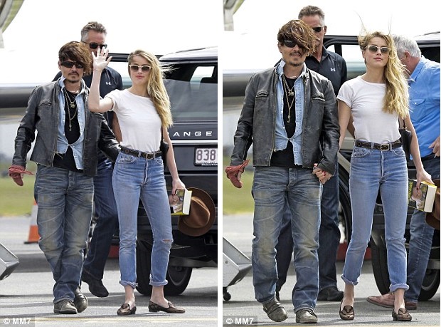 Johnny Depp đưa ra bằng chứng Amber Heard đã chém đứt một phần ngón tay anh khi cãi nhau Johnny Depp đưa ra bằng chứng Amber Heard đã chém đứt một phần ngón tay anh khi cãi nhau