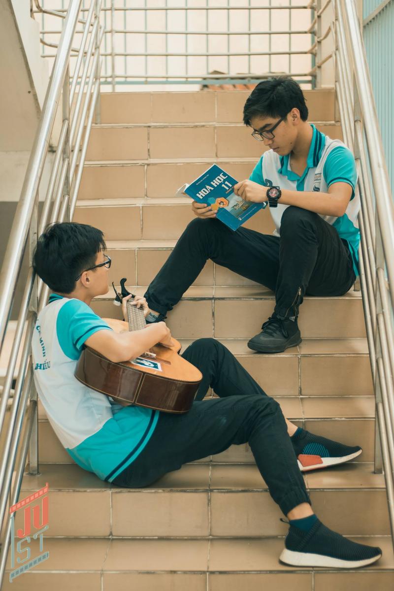 'Tình yêu có màu gì?' và câu trả lời đầy ngọt ngào của Phổ thông Năng Khiếu 'Tình yêu có màu gì?' và câu trả lời đầy ngọt ngào của Phổ thông Năng Khiếu