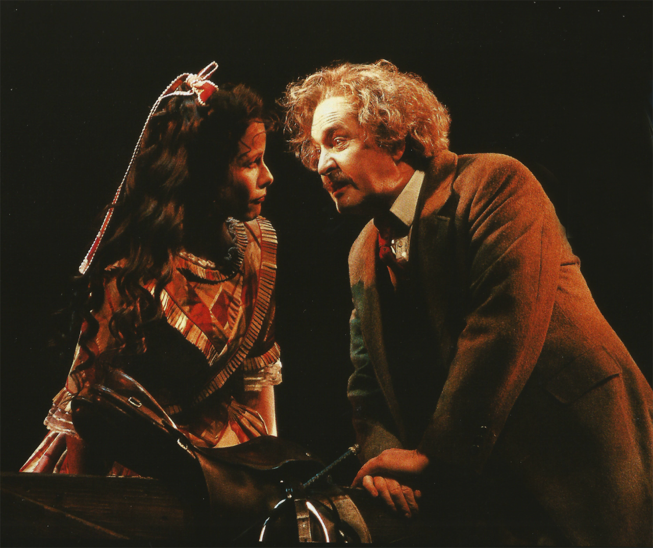 Elisabeth das Musical: 'Mối tình' lạ kỳ giữa nàng Hoàng hậu và chàng Tử thần Elisabeth das Musical: 'Mối tình' lạ kỳ giữa nàng Hoàng hậu và chàng Tử thần