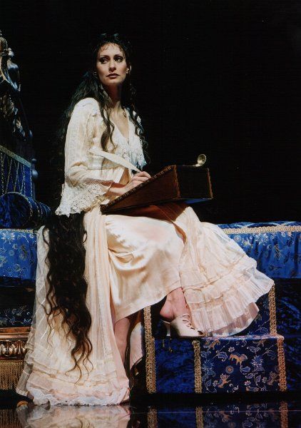 Elisabeth das Musical: 'Mối tình' lạ kỳ giữa nàng Hoàng hậu và chàng Tử thần Elisabeth das Musical: 'Mối tình' lạ kỳ giữa nàng Hoàng hậu và chàng Tử thần