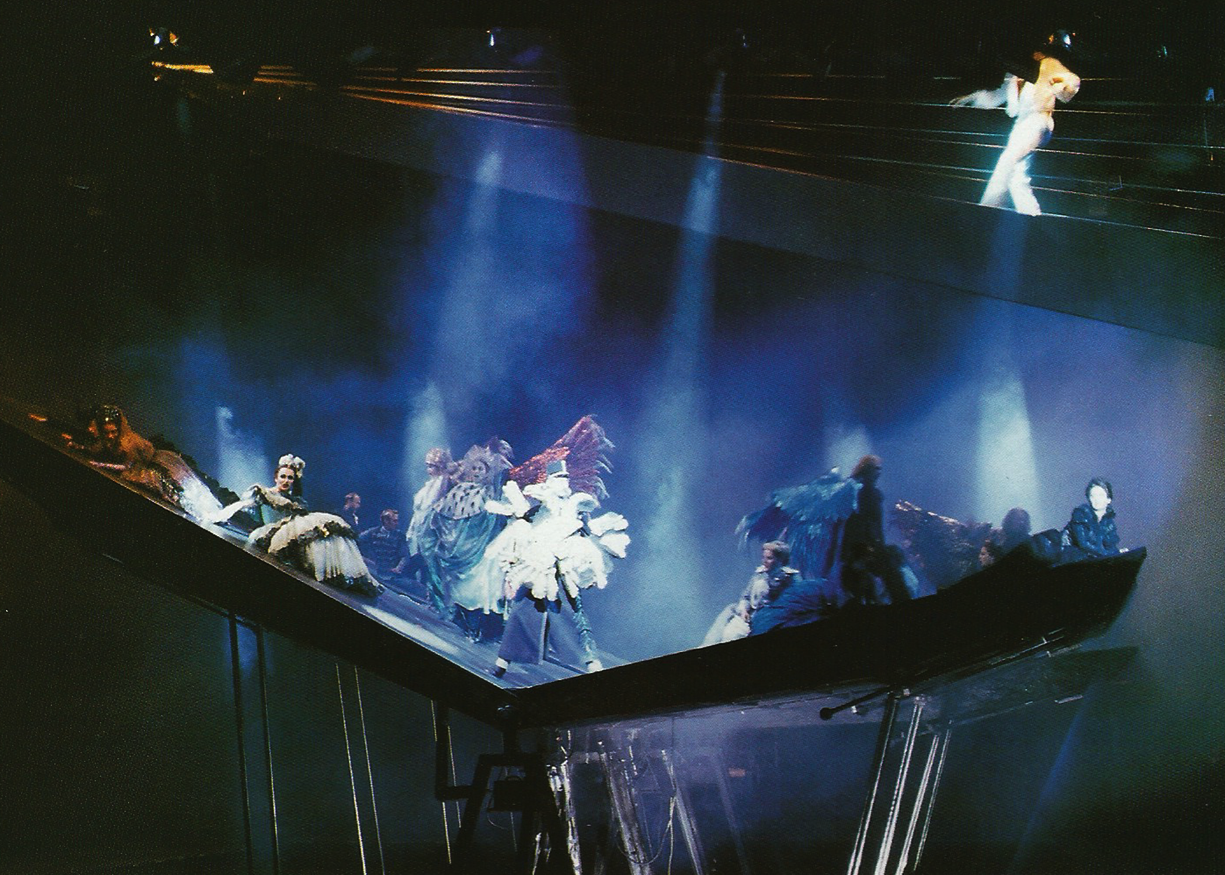 Elisabeth das Musical: 'Mối tình' lạ kỳ giữa nàng Hoàng hậu và chàng Tử thần Elisabeth das Musical: 'Mối tình' lạ kỳ giữa nàng Hoàng hậu và chàng Tử thần