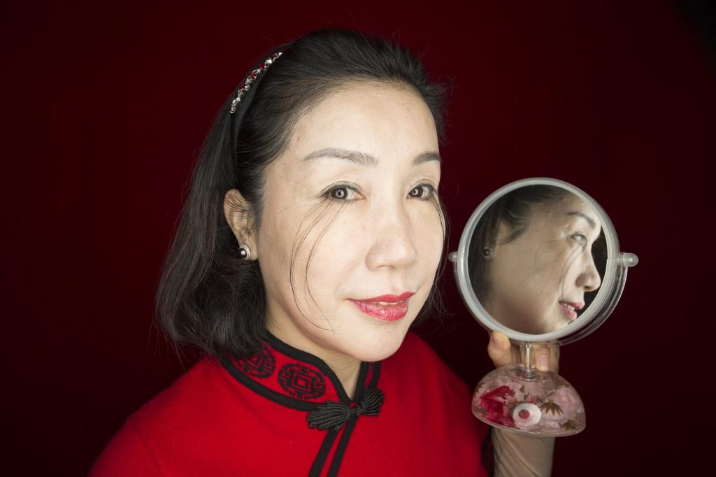 'Điêu đứng' trước vẻ đẹp của hàng lông mi dài nhất thế giới 'Điêu đứng' trước vẻ đẹp của hàng lông mi dài nhất thế giới