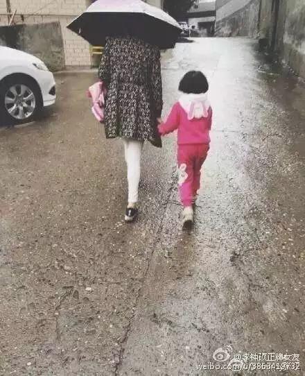Giây phút bạn nhận ra chắc chắn mình được bố mẹ nhặt về từ... bãi rác Giây phút bạn nhận ra chắc chắn mình được bố mẹ nhặt về từ... bãi rác