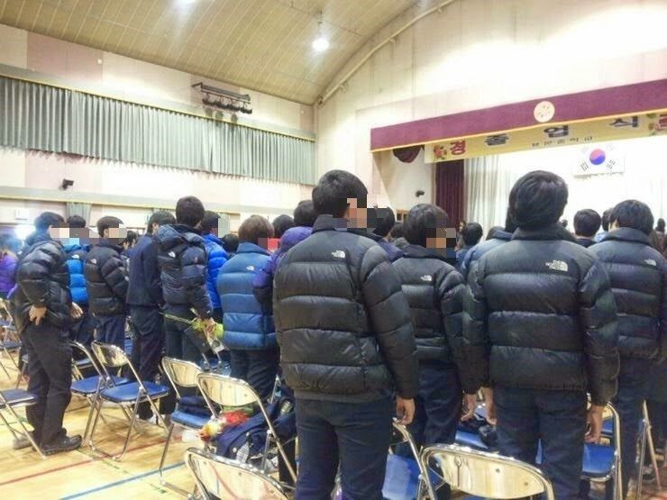 Bài 'đánh giá giai cấp' khắc nghiệt của giới học sinh Nhật, Hàn khiến tỷ lệ tự tử dưới 20 tuổi tăng cao Bài 'đánh giá giai cấp' khắc nghiệt của giới học sinh Nhật, Hàn khiến tỷ lệ tự tử dưới 20 tuổi tăng cao