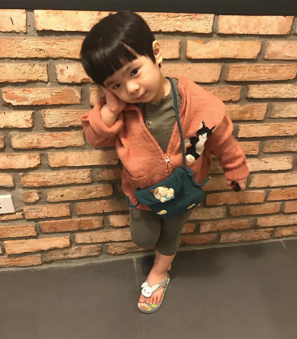 Hehe: Nhóc tì hot nhất Instagram Việt, ai nhìn cũng muốn ẵm về nuôi Hehe: Nhóc tì hot nhất Instagram Việt, ai nhìn cũng muốn ẵm về nuôi