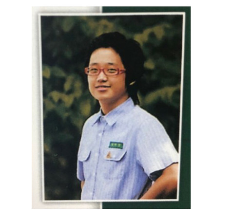 Đẹp trai như nam thần Jung Hae In cũng không dám xem lại ảnh mình thời trung học đâu! Đẹp trai như nam thần Jung Hae In cũng không dám xem lại ảnh mình thời trung học đâu!