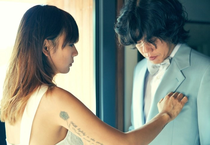 Lee Hyori: 'Dù trời xanh kia có sập xuống, chồng vẫn là người đẹp trai nhất trong mắt tôi' Lee Hyori: 'Dù trời xanh kia có sập xuống, chồng vẫn là người đẹp trai nhất trong mắt tôi'