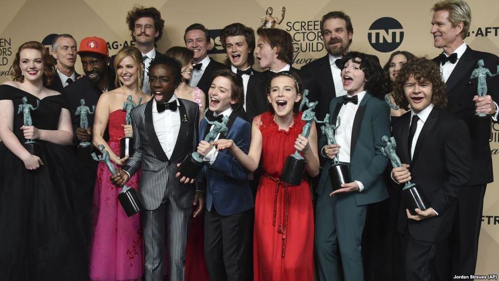 'Stranger Things' và quyền lực tuyệt đối trên BXH các TV Series được yêu thích nhất của Netflix 'Stranger Things' và quyền lực tuyệt đối trên BXH các TV Series được yêu thích nhất của Netflix