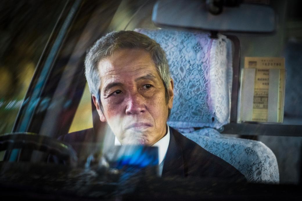 Chuyện đời của những lái xe taxi trung niên chạy xuyên màn đêm ở Tokyo Chuyện đời của những lái xe taxi trung niên chạy xuyên màn đêm ở Tokyo