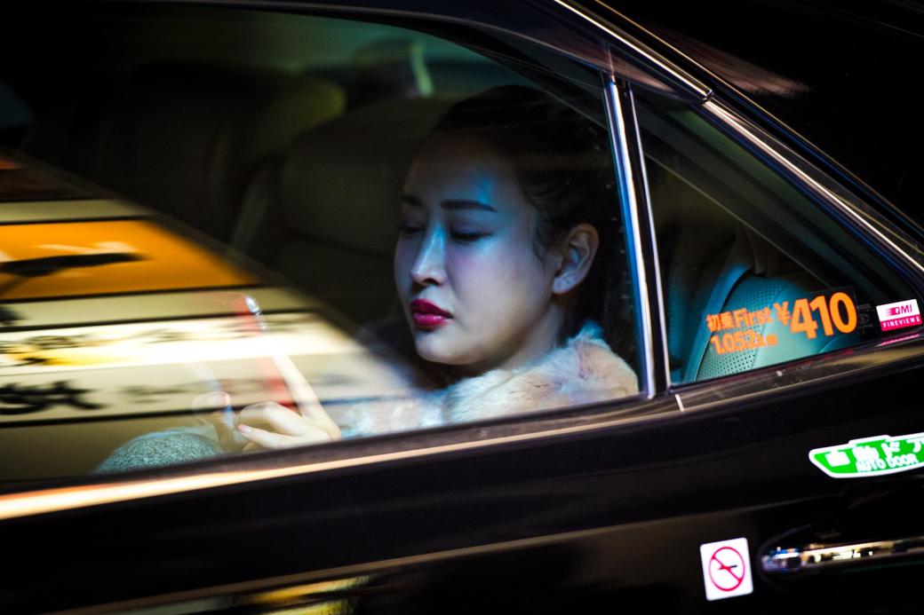 Chuyện đời của những lái xe taxi trung niên chạy xuyên màn đêm ở Tokyo Chuyện đời của những lái xe taxi trung niên chạy xuyên màn đêm ở Tokyo