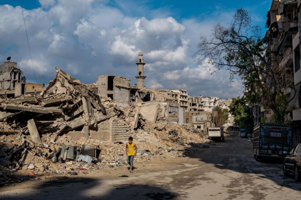 Giữa đống đổ nát, người dân Syria tìm kiếm sự yên bình sau cuộc chiến Giữa đống đổ nát, người dân Syria tìm kiếm sự yên bình sau cuộc chiến
