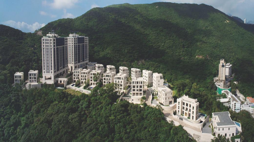 Góc con nhà người ta: Chàng trai 22 tuổi tậu biệt thự 117 triệu USD trong khu nhà giàu đắt đỏ nhất Hong Kong Góc con nhà người ta: Chàng trai 22 tuổi tậu biệt thự 117 triệu USD trong khu nhà giàu đắt đỏ nhất Hong Kong
